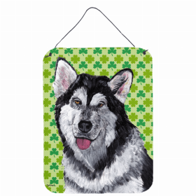 Alaskan Malamute 1 St. Patrick's Day Shamrock Portrait Design Wall or Door Hanging Prints